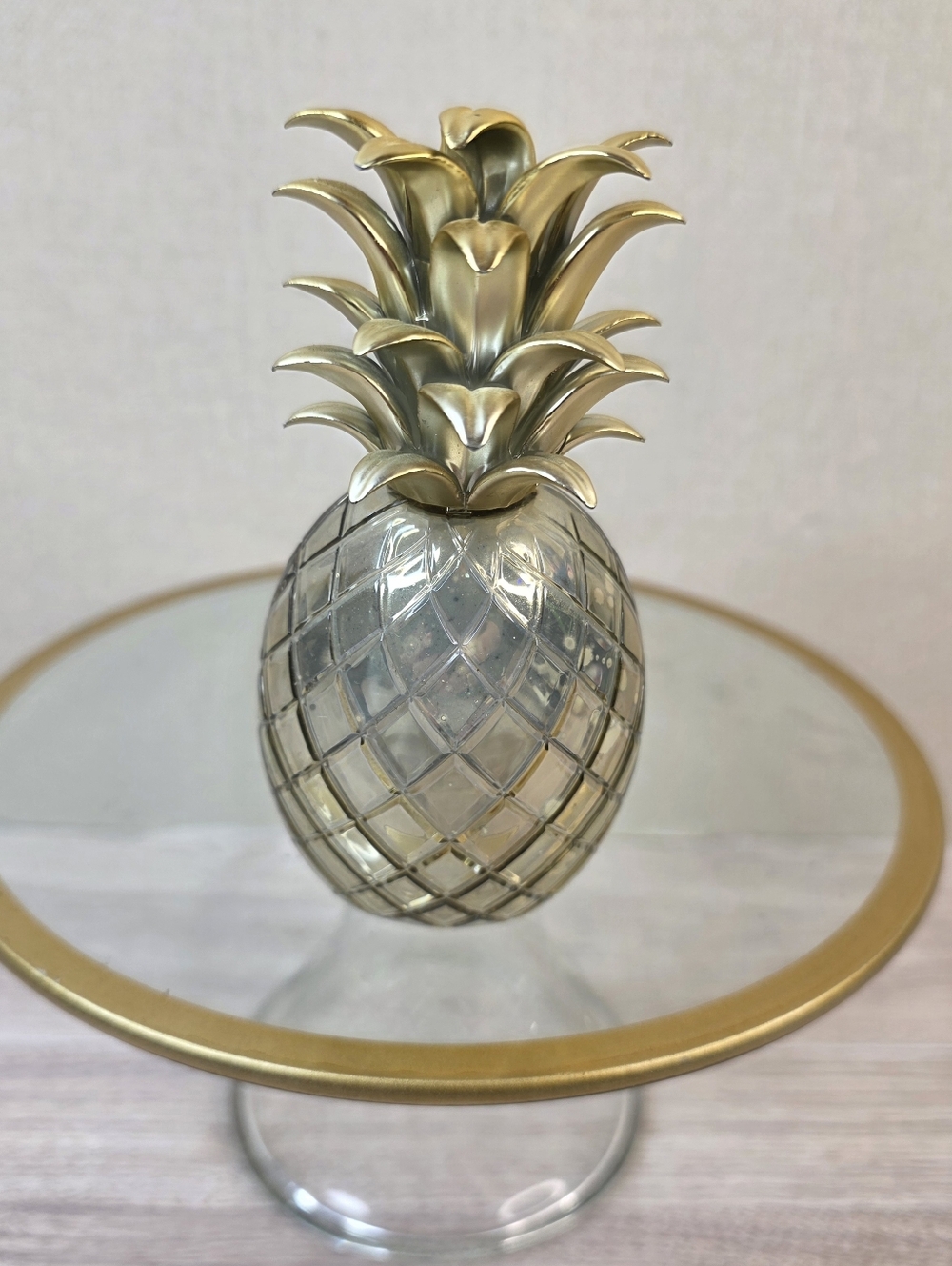 Bath & Body Works Gold Pineapple Wallflower